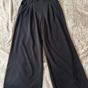 Chic Black Wide-Leg Trousers